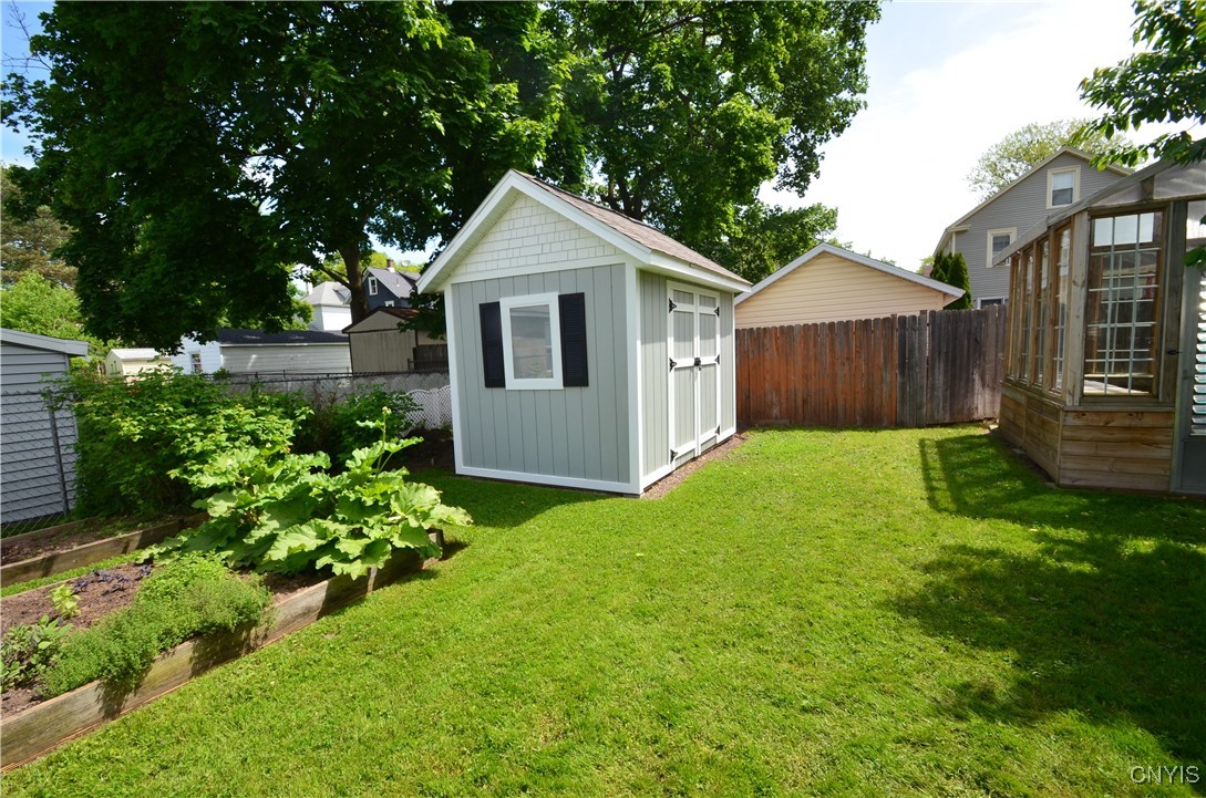 Syracuse, New York 13203, United States, 3 Bedrooms Bedrooms, ,1 BathroomBathrooms,Residential,Pending,140116