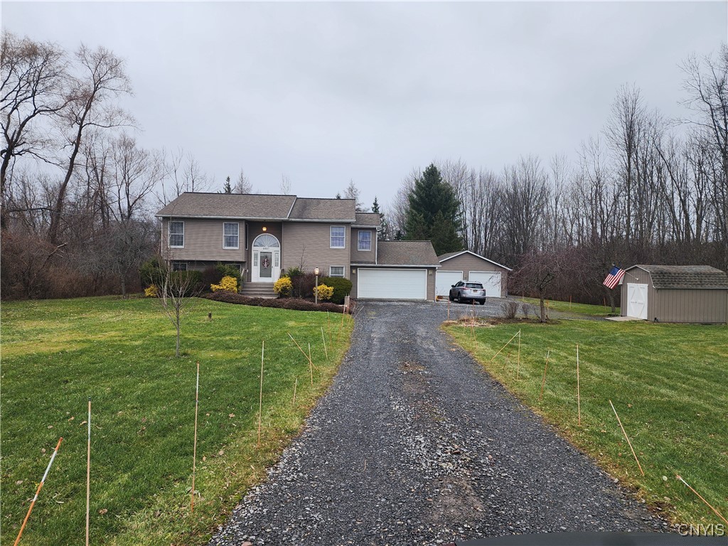 4807 Grange Road, Clay, New York image 3