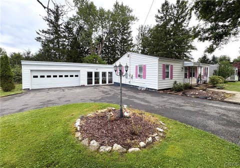 Homes For Sale - 51 Fleming Street<br/> Cayuga County, Auburn, NY 13021