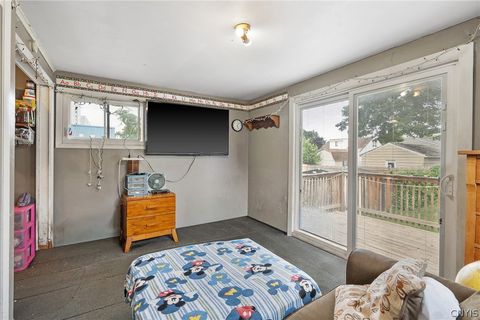 Tiny photo for 358 Roxford Road N, Salina, NY 13208 (MLS # S1690021)