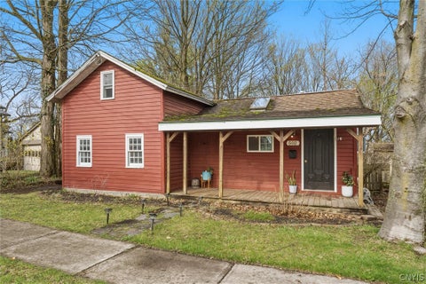 Homes For Sale - 502 Warren Street<br/> Manlius, NY 13066