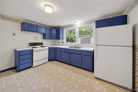 Tiny photo for 117 Suffolk Road, Camillus, NY 13219 (MLS # S1702015)