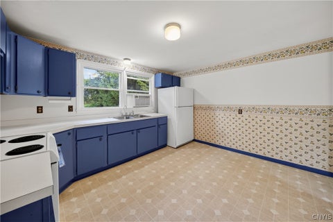 Tiny photo for 117 Suffolk Road, Camillus, NY 13219 (MLS # S1702015)
