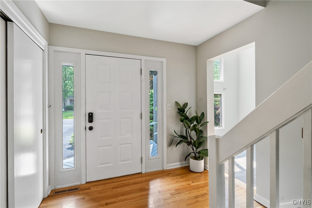 6333 Hardwood Lane, Cicero, New York image 3