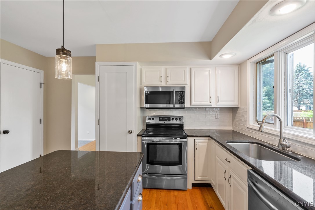 6333 Hardwood Lane, Cicero, New York image 15