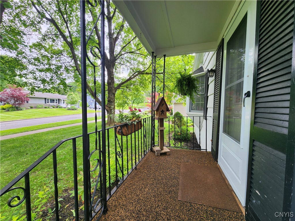 70 W Elizabeth Street St, Skaneateles, New York image 3