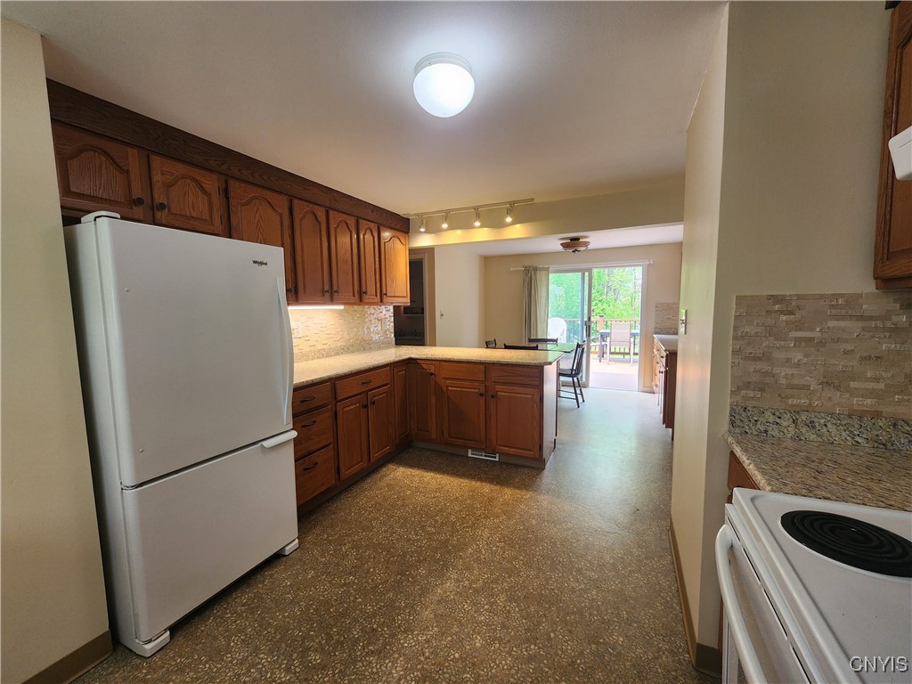 70 W Elizabeth Street St, Skaneateles, New York image 8