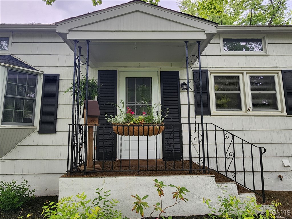 70 W Elizabeth Street St, Skaneateles, New York image 2