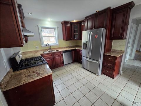 Tiny photo for 205 Elmbrook Drive, Manlius, NY 13104 (MLS # S1655468)