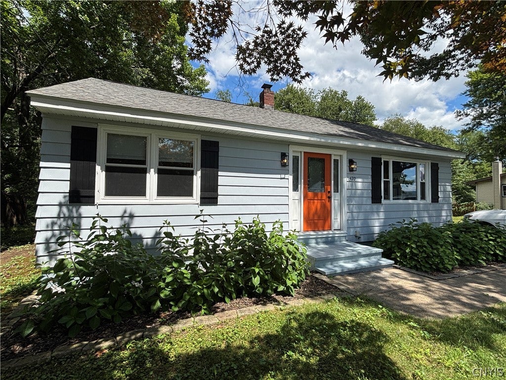 Photo of 420 Spruce Street, Utica, NY 13502 (MLS # S1711293)