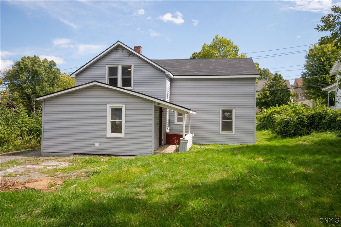 Elbridge, New York 13080, United States, 4 Bedrooms Bedrooms, ,2 BathroomsBathrooms,Residential,Pending,204459