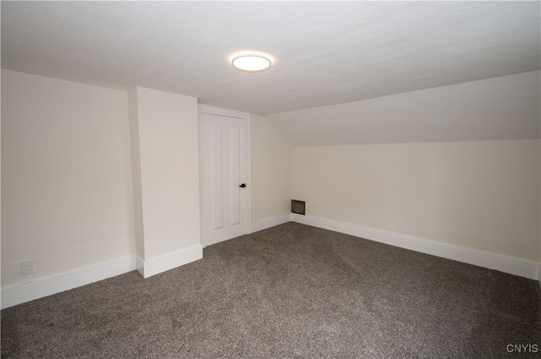 Elbridge, New York 13080, United States, 4 Bedrooms Bedrooms, ,2 BathroomsBathrooms,Residential,Pending,204459