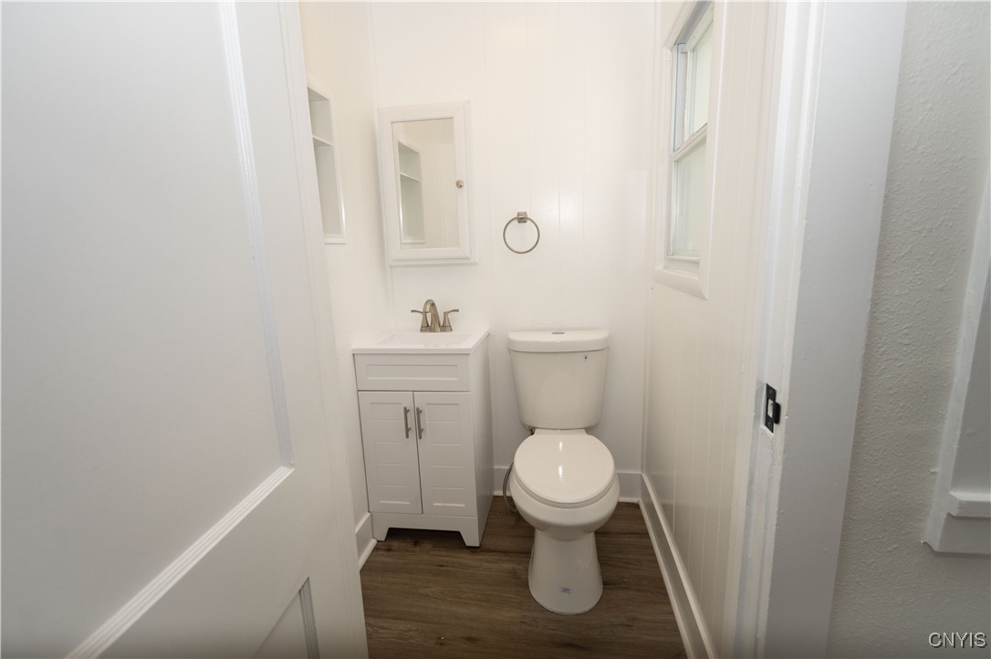 Elbridge, New York 13080, United States, 4 Bedrooms Bedrooms, ,2 BathroomsBathrooms,Residential,Pending,204459