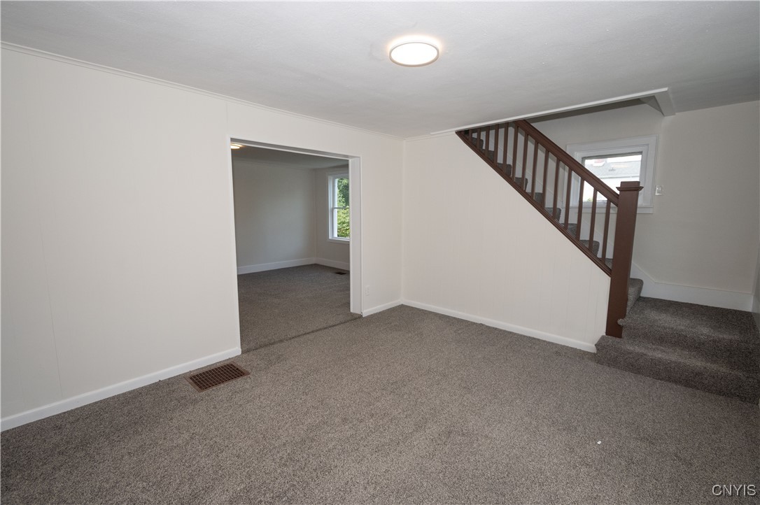 Elbridge, New York 13080, United States, 4 Bedrooms Bedrooms, ,2 BathroomsBathrooms,Residential,Pending,204459