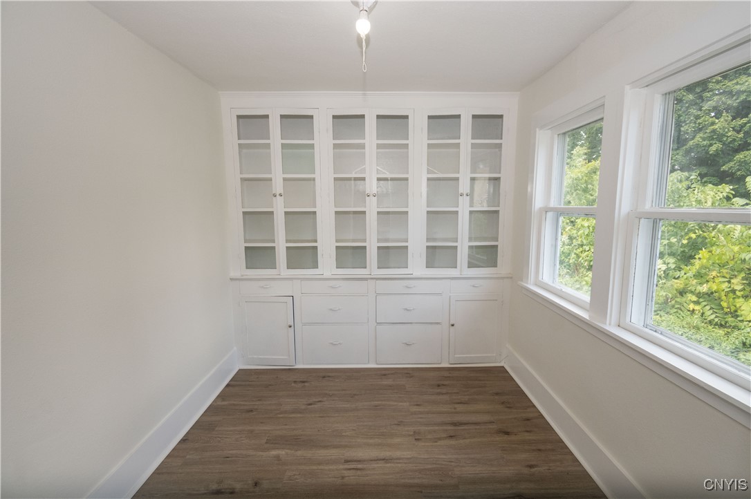 Elbridge, New York 13080, United States, 4 Bedrooms Bedrooms, ,2 BathroomsBathrooms,Residential,Pending,204459