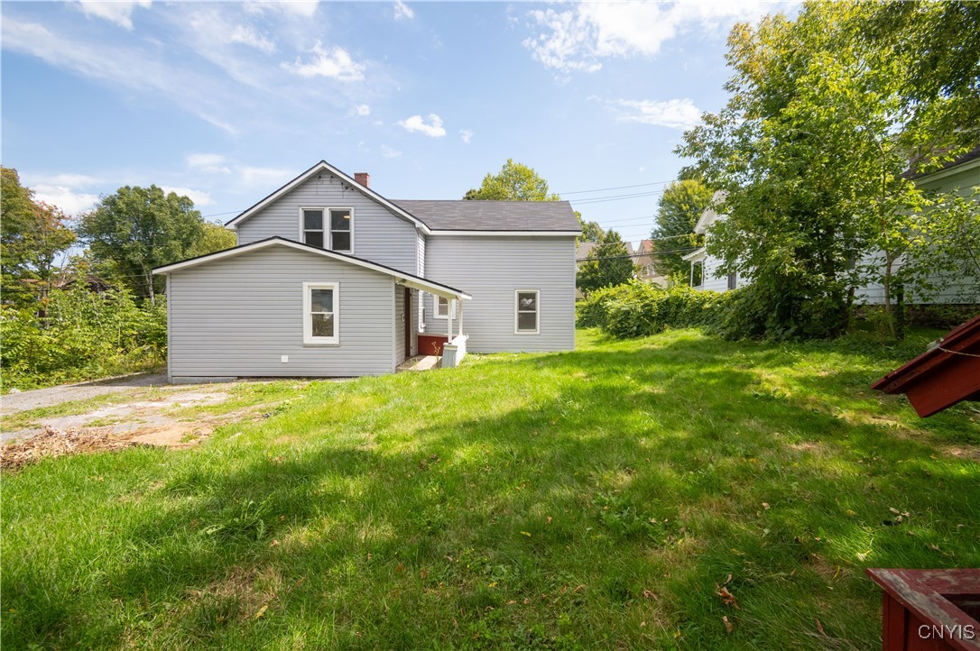 Elbridge, New York 13080, United States, 4 Bedrooms Bedrooms, ,2 BathroomsBathrooms,Residential,Pending,204459