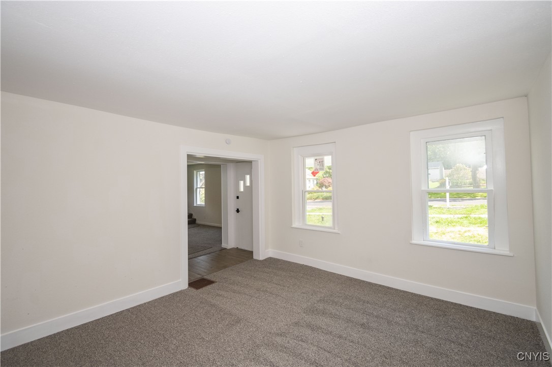 Elbridge, New York 13080, United States, 4 Bedrooms Bedrooms, ,2 BathroomsBathrooms,Residential,Pending,204459