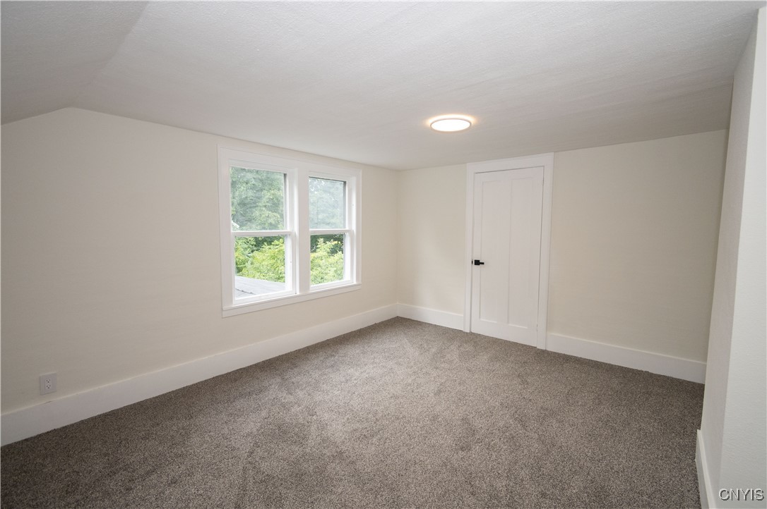 Elbridge, New York 13080, United States, 4 Bedrooms Bedrooms, ,2 BathroomsBathrooms,Residential,Pending,204459