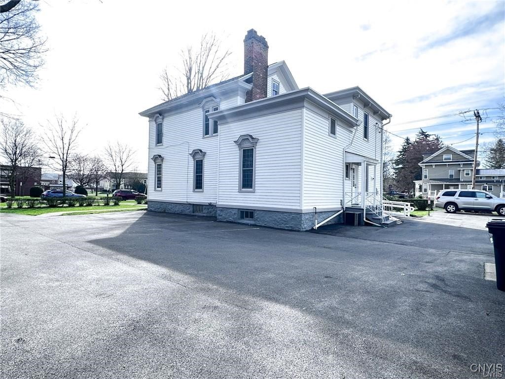 44 Oxford Road, New Hartford, New York image 34
