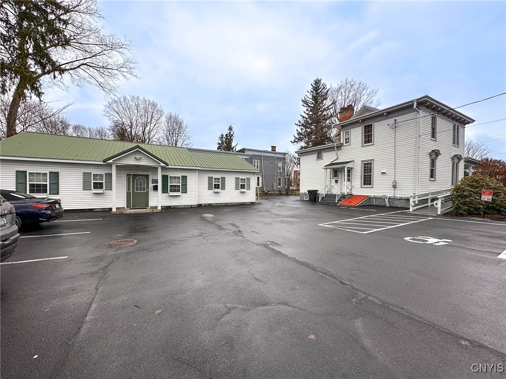 44 Oxford Road, New Hartford, New York image 40