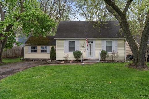 203 Lawrence Avenue, Clay, NY 13212 - MLS#: S1605722