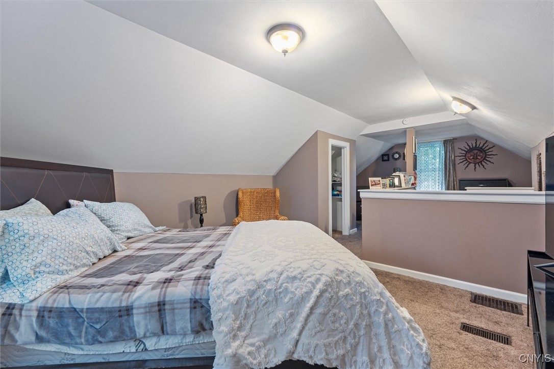 203 Lawrence Avenue, Clay, New York image 21