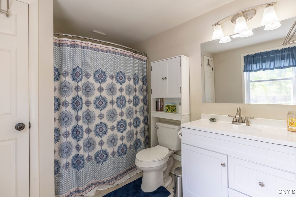 7226 Lakeshore Road, Cicero, New York image 5