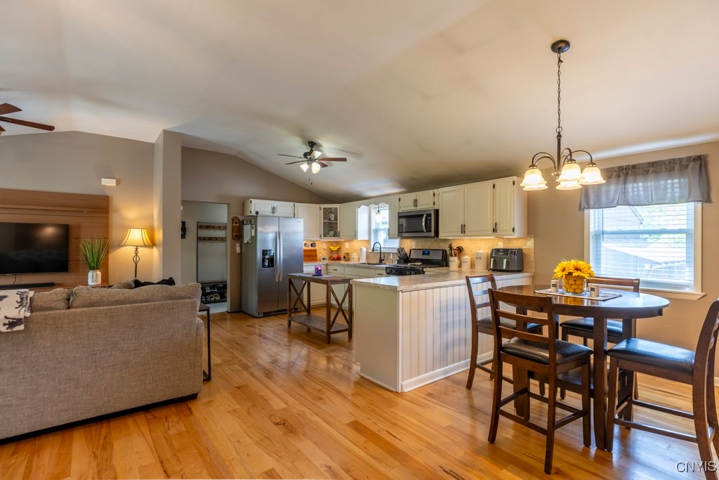 7226 Lakeshore Road, Cicero, New York image 15