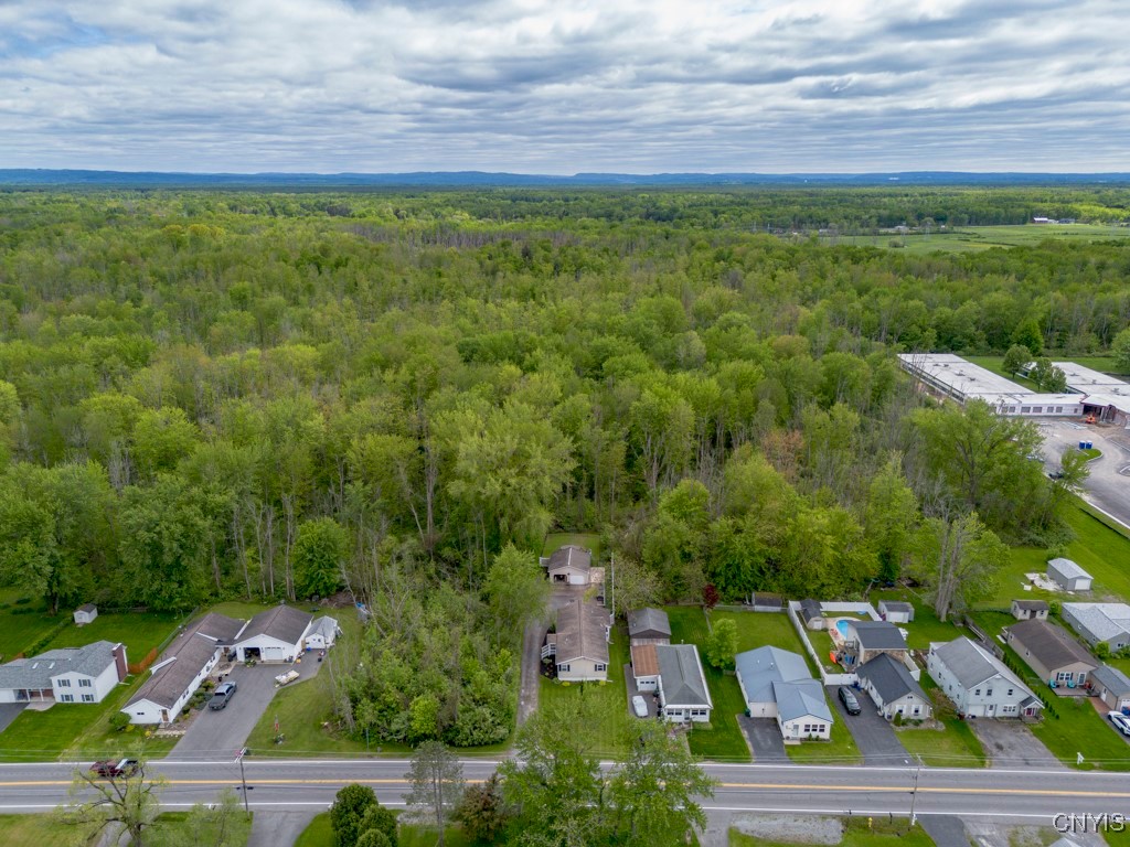 7226 Lakeshore Road, Cicero, New York image 43