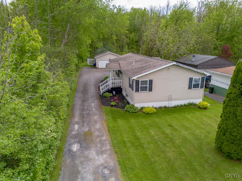 7226 Lakeshore Road, Cicero, New York image 37