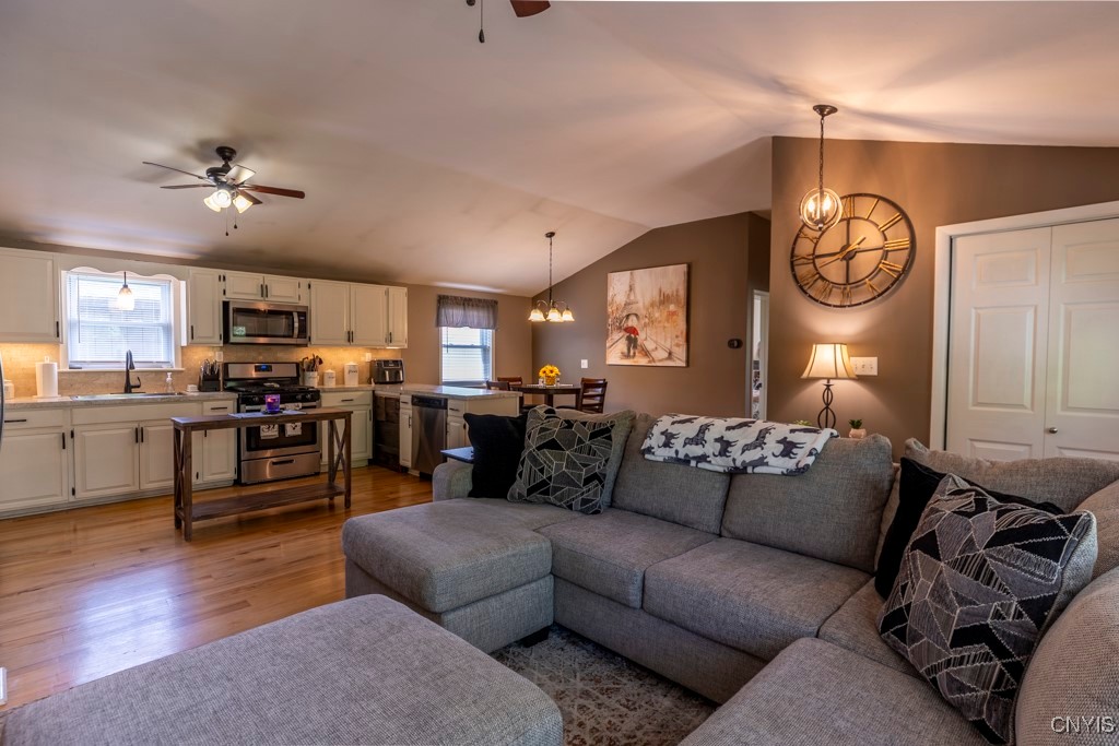 7226 Lakeshore Road, Cicero, New York image 12
