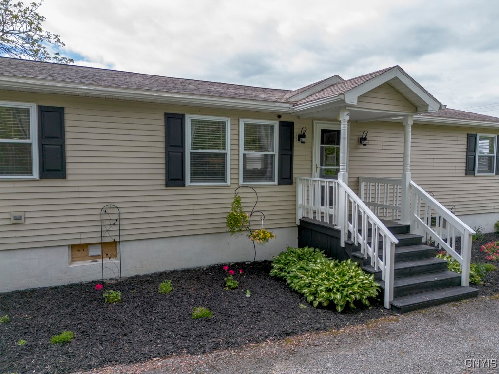 7226 Lakeshore Road, Cicero, New York image 6