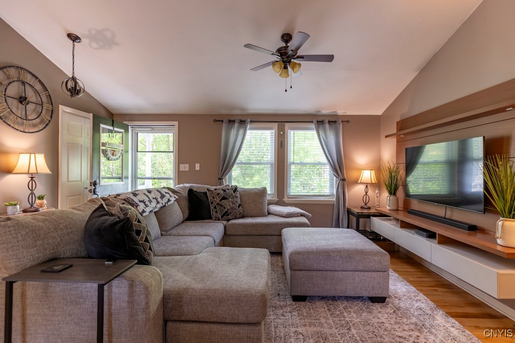 7226 Lakeshore Road, Cicero, New York image 8