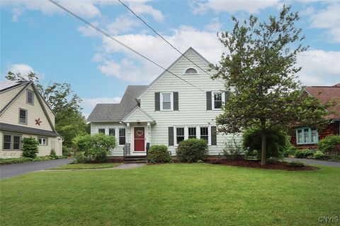 110 Dewittshire Road, Dewitt, NY 13214 - MLS#: S1607638