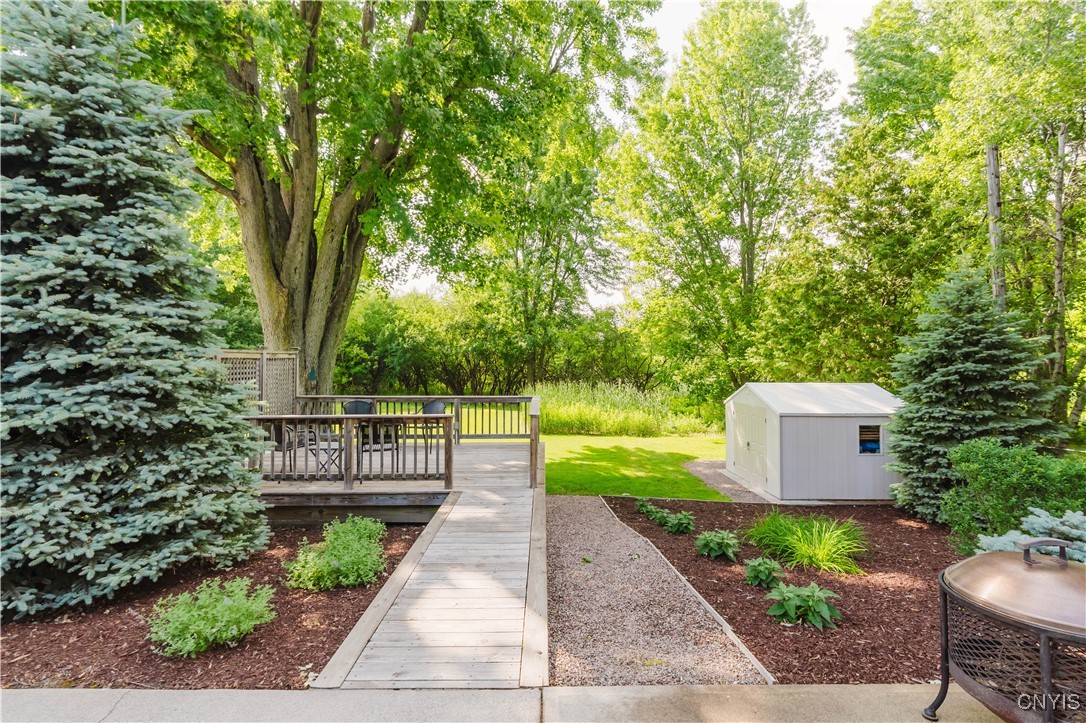 312 Iroquois Avenue W