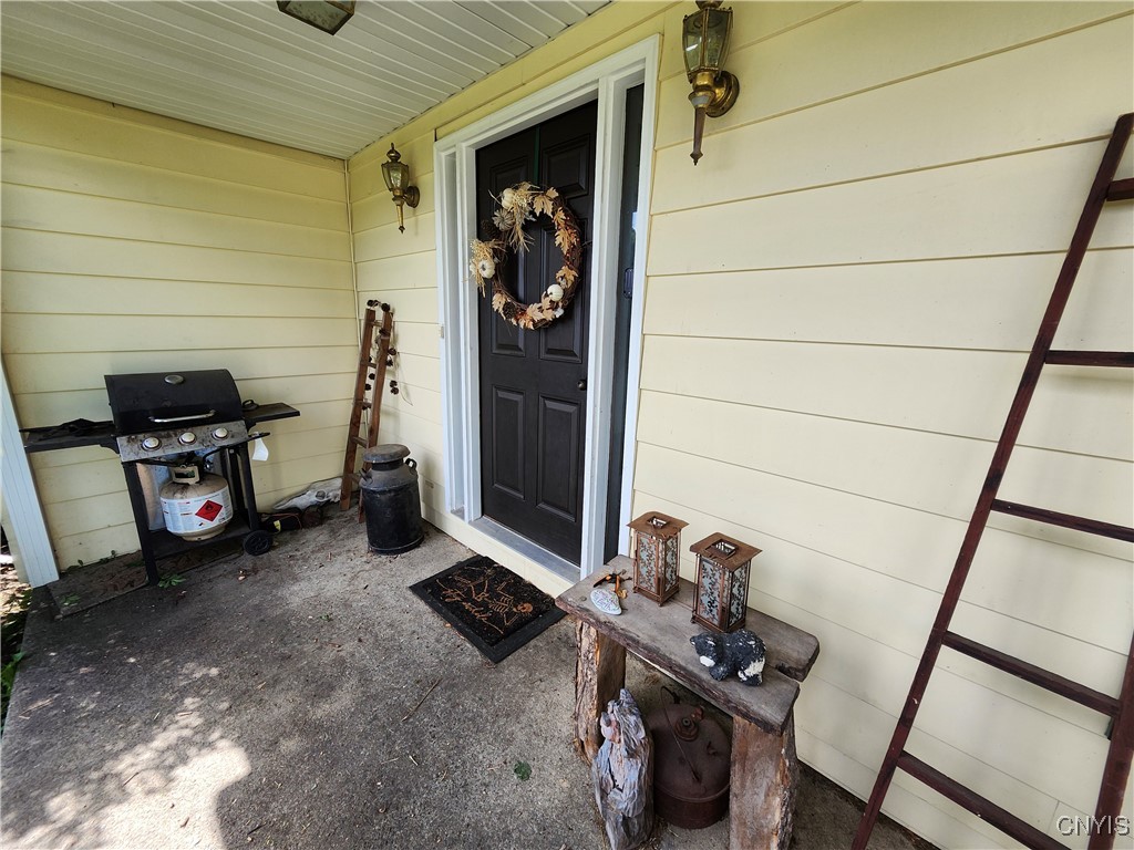 5565 Ridge Road