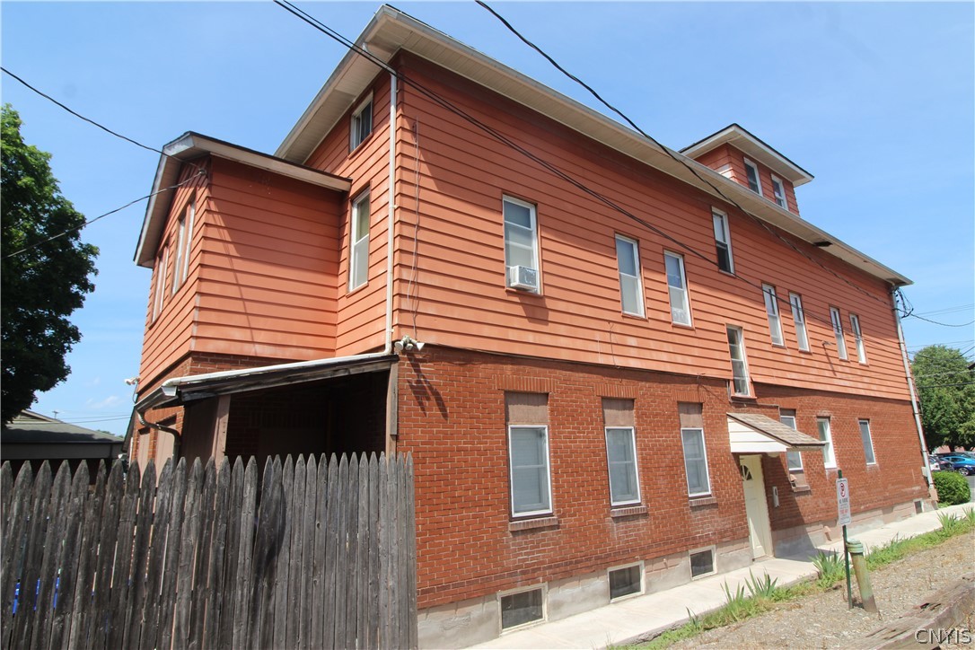 114 Freeman Avenue