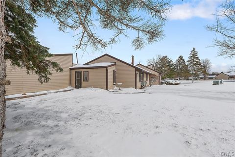 739 Village Boulevard S Baldwinsville NY 13027