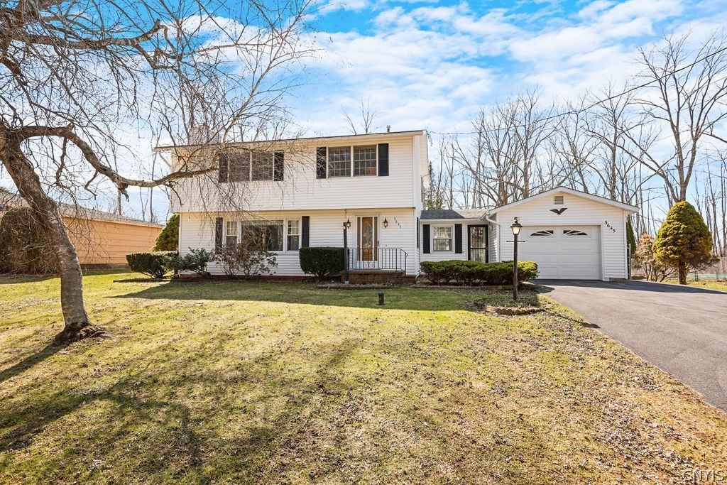 Photo of 5645 Stevens Drive S, Cicero, NY 13039 (MLS # S1669191)