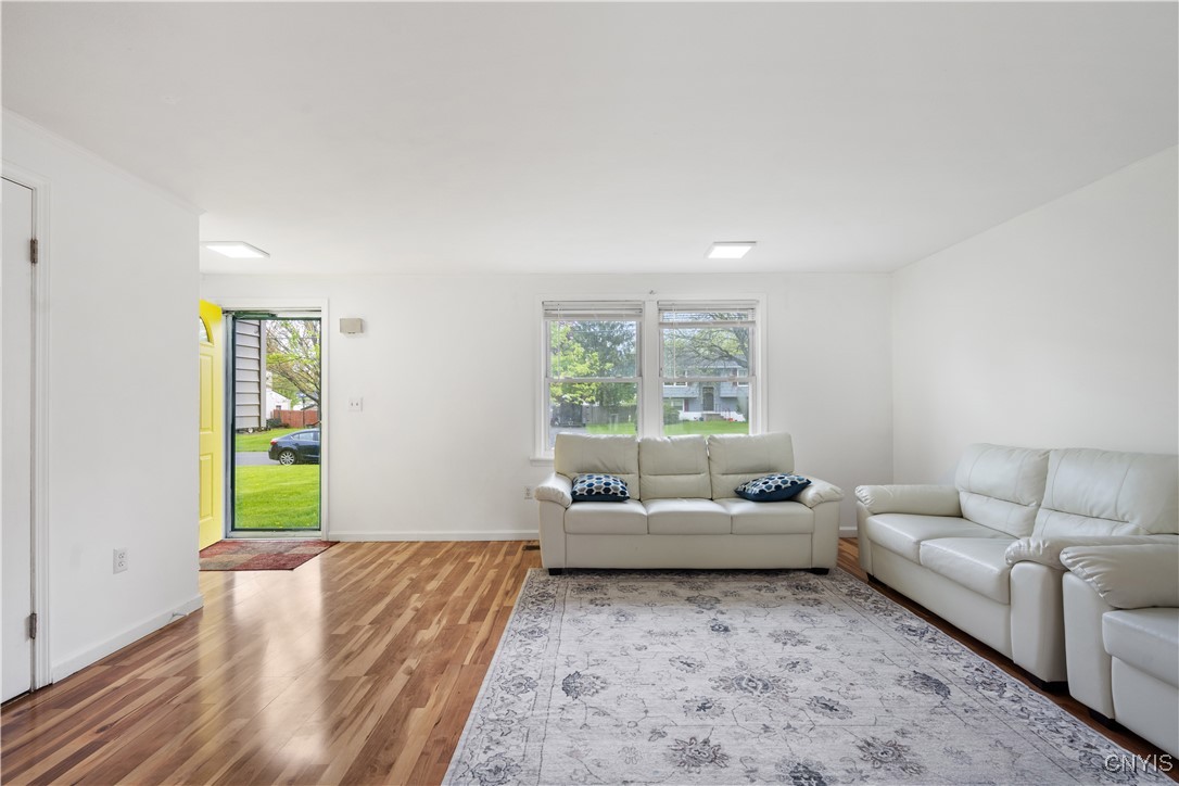 5962 Pony Lane, Cicero, New York image 3