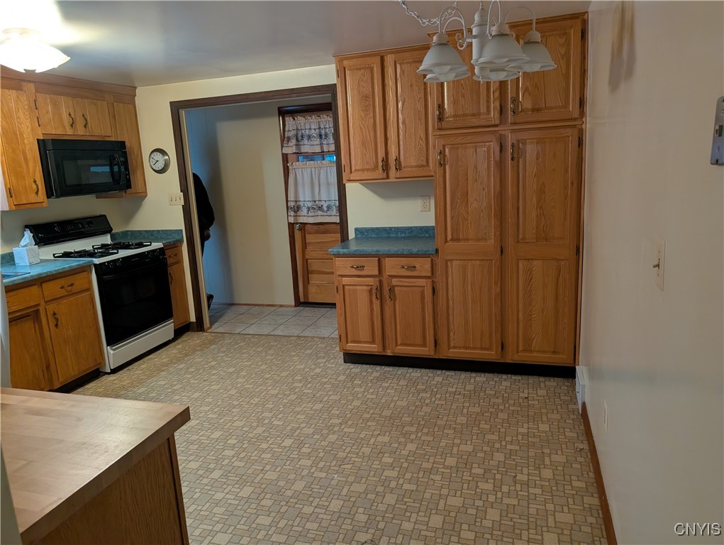 4873 Thornwood Drive