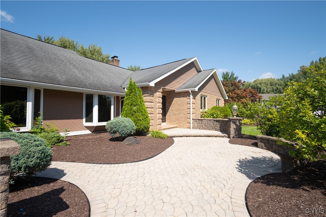 Salina, New York 13090, United States, 4 Bedrooms Bedrooms, ,4 BathroomsBathrooms,Residential,Active,211096