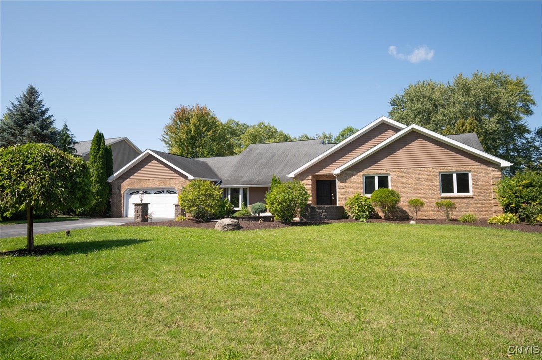 Salina, New York 13090, United States, 4 Bedrooms Bedrooms, ,4 BathroomsBathrooms,Residential,Active,211096