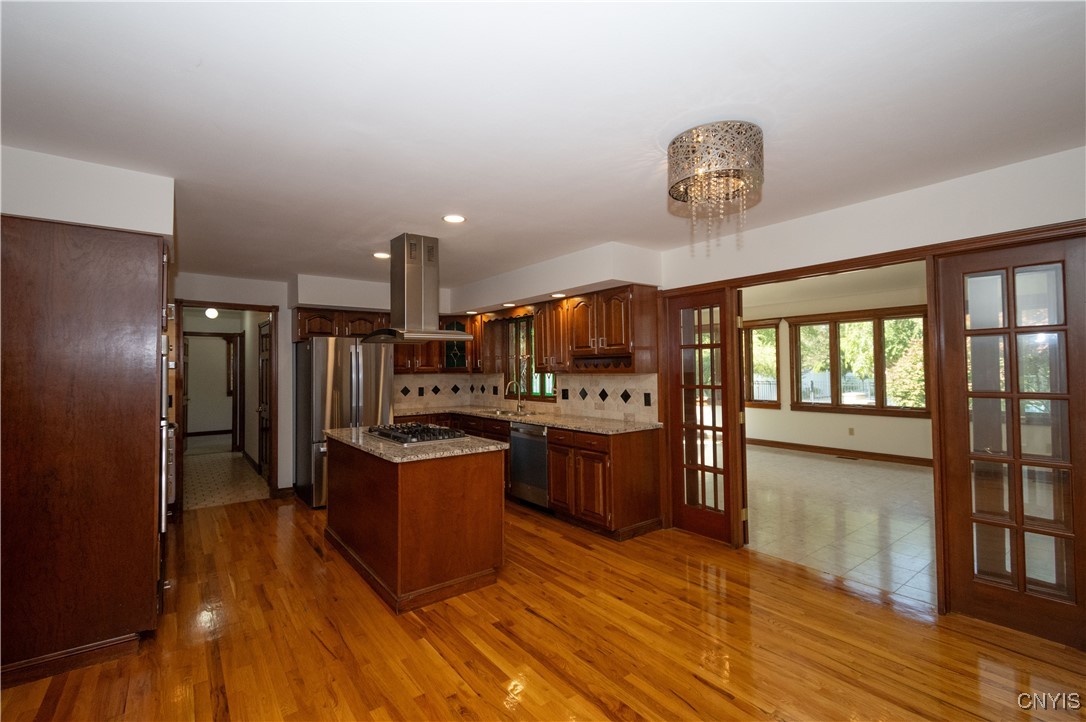 Salina, New York 13090, United States, 4 Bedrooms Bedrooms, ,4 BathroomsBathrooms,Residential,Active,211096