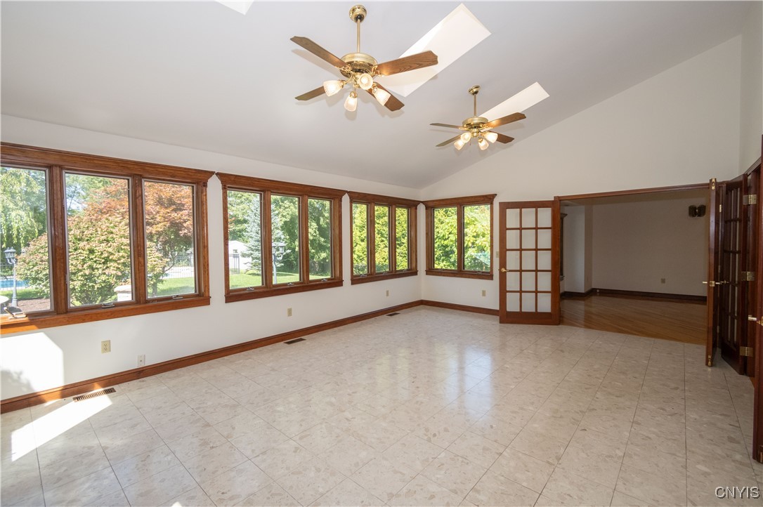 Salina, New York 13090, United States, 4 Bedrooms Bedrooms, ,4 BathroomsBathrooms,Residential,Active,211096