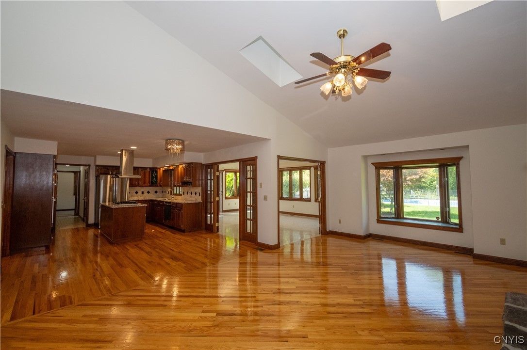 Salina, New York 13090, United States, 4 Bedrooms Bedrooms, ,4 BathroomsBathrooms,Residential,Active,211096