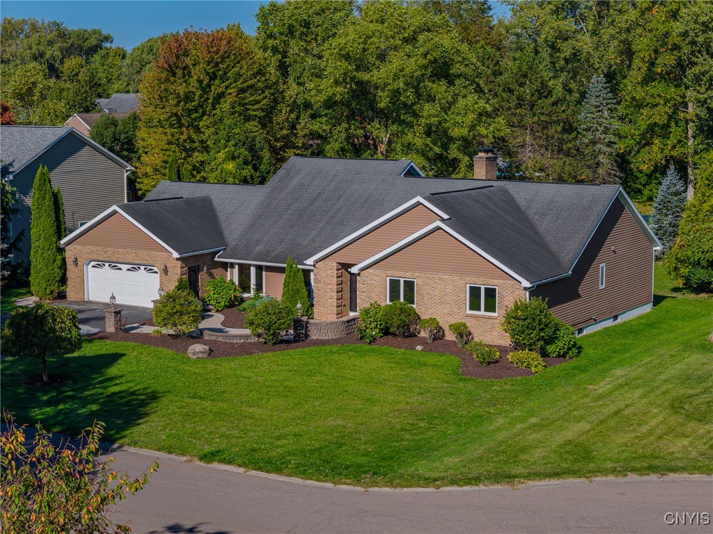 Salina, New York 13090, United States, 4 Bedrooms Bedrooms, ,4 BathroomsBathrooms,Residential,Active,211096