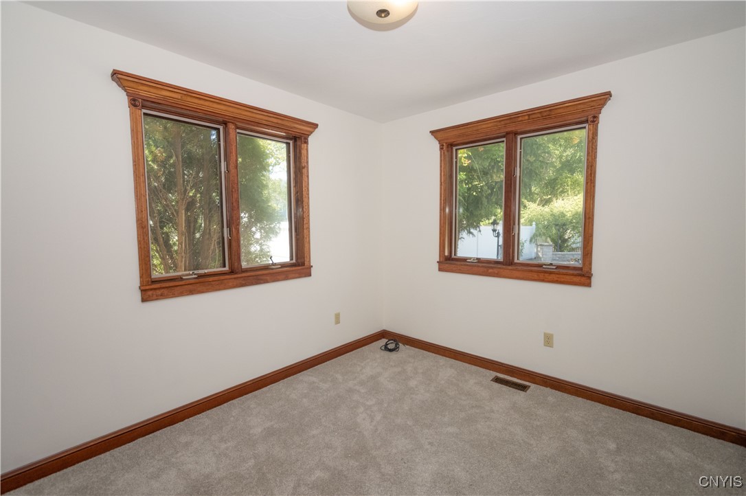 Salina, New York 13090, United States, 4 Bedrooms Bedrooms, ,4 BathroomsBathrooms,Residential,Active,211096