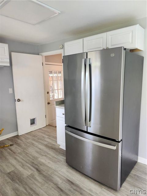 Tiny photo for 408 Snyder Avenue, Salina, NY 13206 (MLS # S1685018)