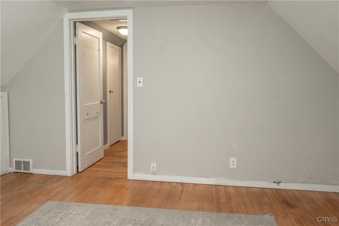 421 Spruce Street, Utica, New York image 36
